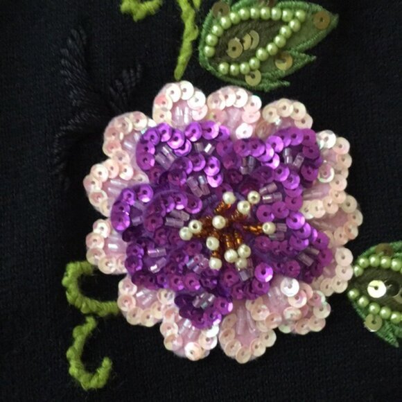 BEREK EMBELLISHED FLORAL SWEATER - NWOT - FREE SHIPPING! - Picture 4 of 8